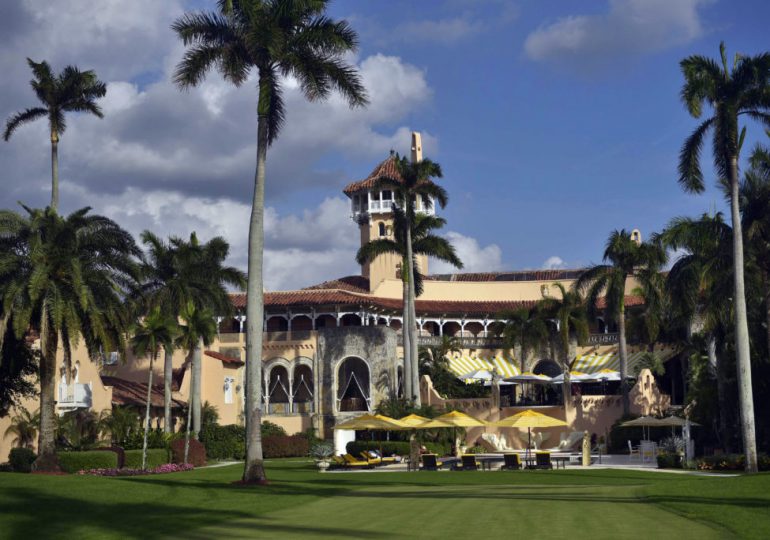 Trump dice que su residencia en Florida fue "allanada" por el FBI