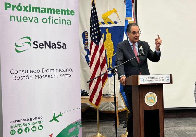 Doctor Santiago Hazim, director ejecutivo de SeNaSa anuncia inauguración de oficina en Boston