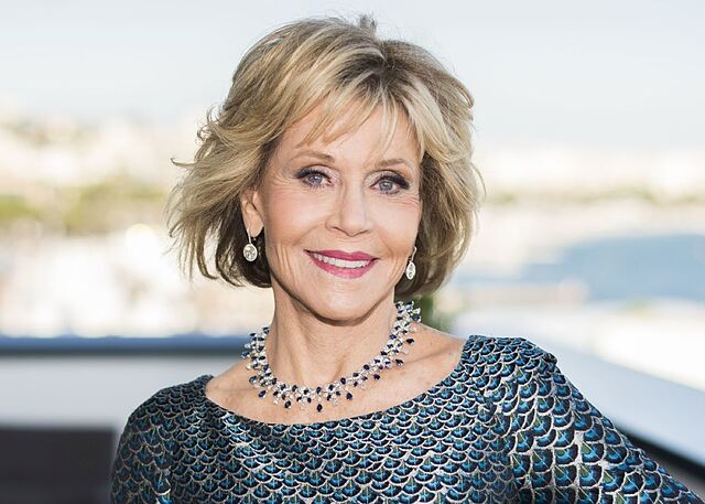 Jane Fonda reniega de un retoque facial y aboga por dejar de temer a la vejez