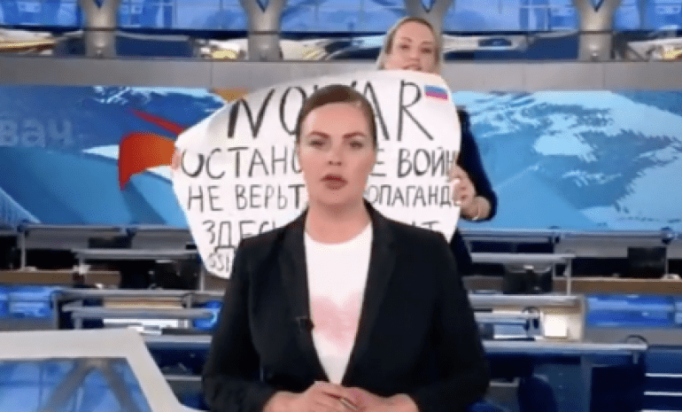 Nueva multa en Rusia a periodista opuesta a la ofensiva en Ucrania
