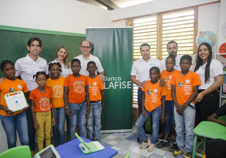 Banco LAFISE beneficia a más de 100 niños y sus familias a través de su proyecto Hub EduTech