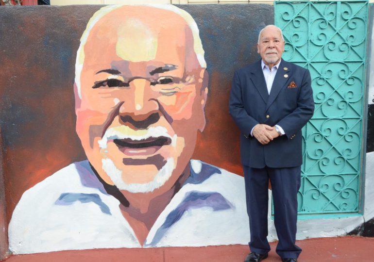 Alcaldía de Santiago rinde homenaje a Ramón de Luna con un bello mural de ciudad