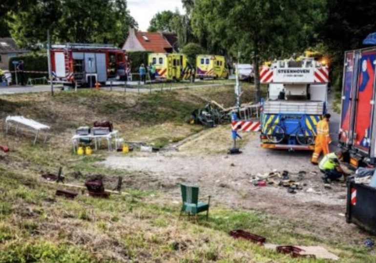 Seis muertos y siete heridos en accidente de camión en Países Bajos