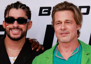 Video|Brad Pitt y Bad Bunny  conversan entre carcajadas