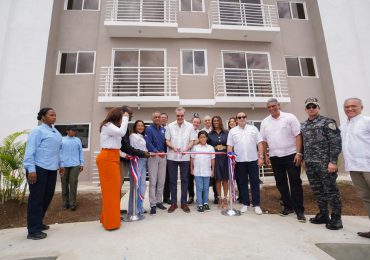 Gobierno inaugura 120 viviendas de bajo costo en Los Alcarrizos