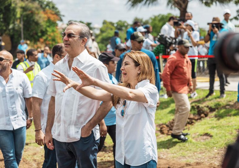 Abinader y  Carolina Mejía supervisan obras beneficiarán al Distrito Nacional