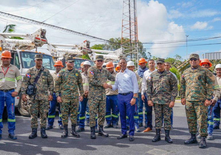 EDESUR y Ejército inician trabajos de acondicionamiento del sistema de luminarias en el Campamento Militar 16 de agosto