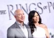 Jeff Bezos acude al estreno de la precuela de “El Señor de los Anillos” de Amazon