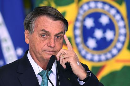 Bolsonaro dice que aceptará resultado de elecciones si son "limpias"