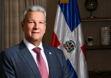 Lisandro Macarrulla renuncia como ministro de la Presidencia
