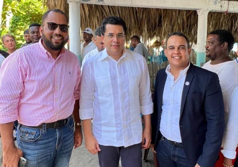 Ministro de Turismo anuncia intervendrán Playa Palenque