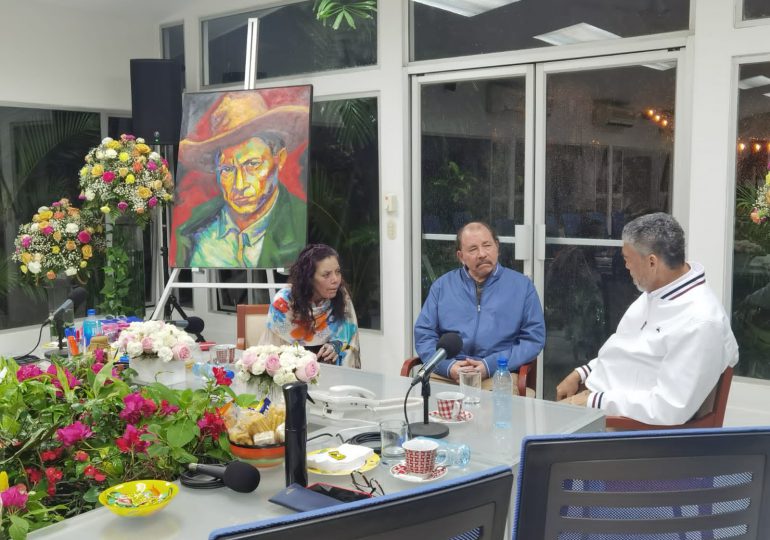 Presidente y vicepresidenta de Nicaragua se reúnen con el secretario General del MIU