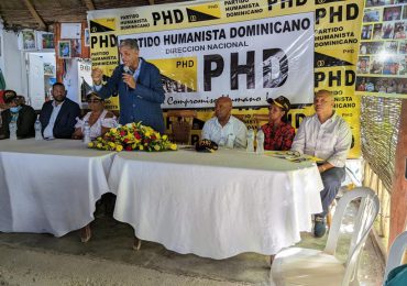 PHD juramenta a decenas de personas en Samaná