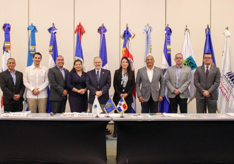 Ministros de Ambiente de Centroamérica y RD buscan mayor posicionamiento del SICA en negociaciones climáticas globales