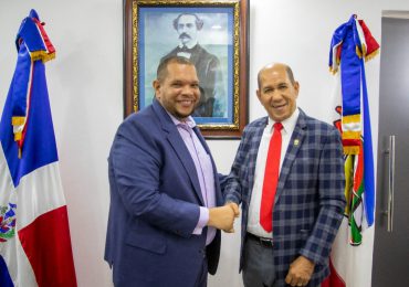 Alcalde Carlos Guzmán destinará recursos para construcción de iglesias y celebración de cultos