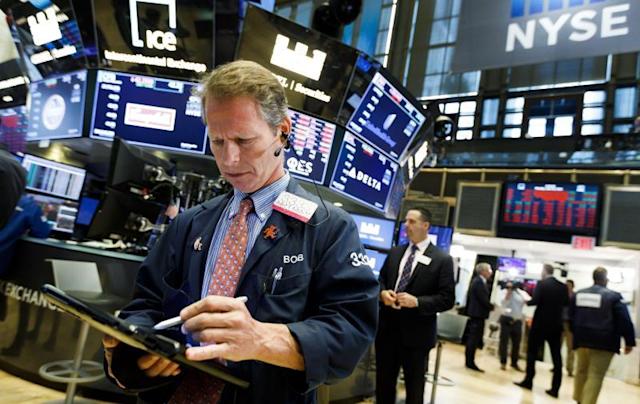 Wall Street abre en rojo lastrada por las tecnológicas