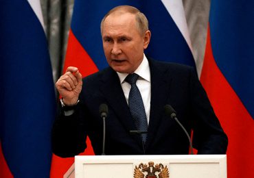 Putin acusa a EEUU de buscar "prolongar" el conflicto en Ucrania