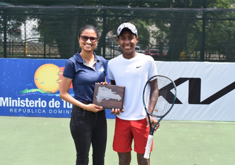 Ubri y Malaescu ganan la Copa Pelícano Santo Domingo