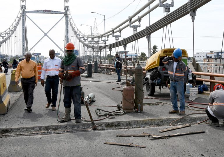 Obras Públicas dice están avanzados en más de 70 % trabajos de mantenimiento del puente Duarte