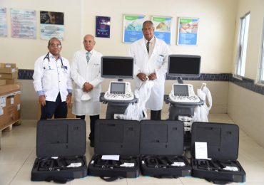 SNS entrega dos Ecocardiógrafos al hospital Salvador Gautier