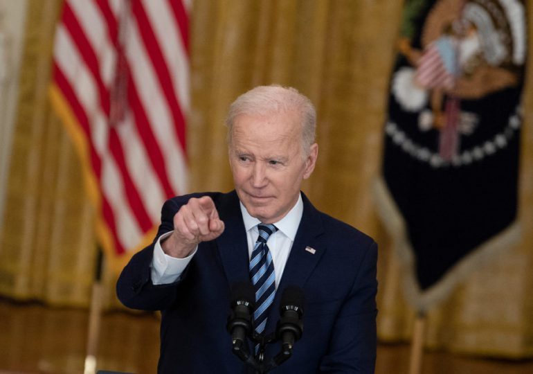 Biden exhorta a los estadounidenses a "defender" la democracia, que no está "garantizada"