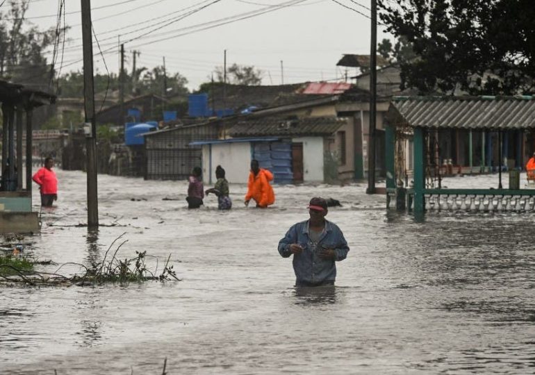Poderoso huracán Ian se dirige a Florida tras dejar destrozos en Cuba