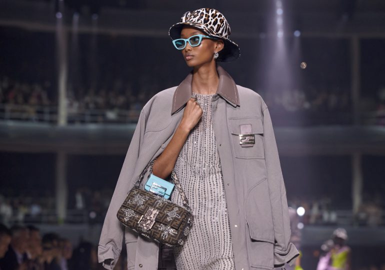 Fendi inaugura la Semana de la Moda de Nueva York celebrando su bolso "Baguette"