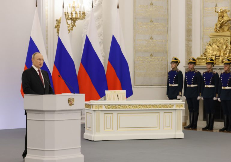 Putin dice que Rusia "no aspira" a un regreso de la Unión Soviética