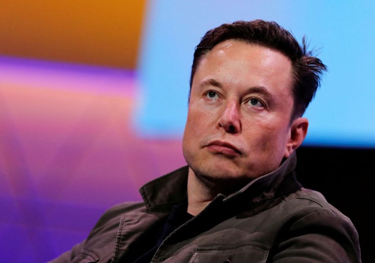 Musk tacha de "idiota y mentiroso" a un exsecretario de Trabajo de EE.UU. que afirmó que los multimillonarios hechos a sí mismos son un "mito"