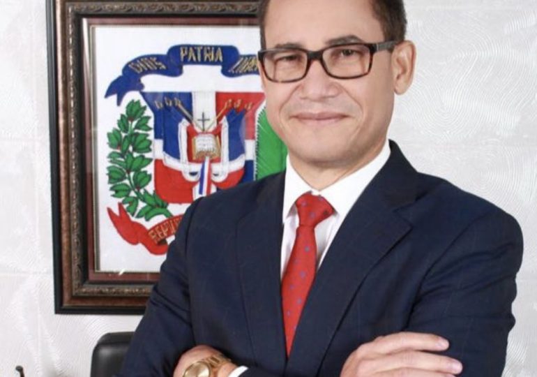 Eddy Olivares deplora las declaraciones de Leonel Fernández sobre eliminación de impuestos para la diáspora dominicana