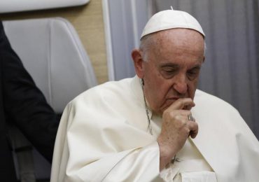 El papa se solidariza con RD y  PR tras paso de Fiona