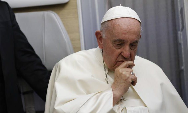 El papa se solidariza con RD y  PR tras paso de Fiona