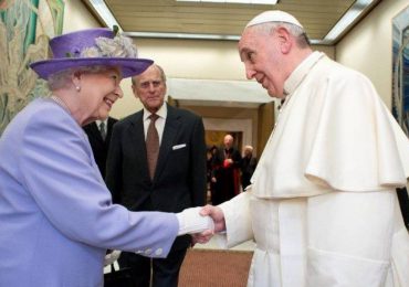 El papa no asistirá al funeral de la reina Isabel II