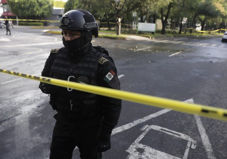 Asesinan a balazos a una mujer y a su hijo, de 14 años, que trató de protegerla durante un asalto en México