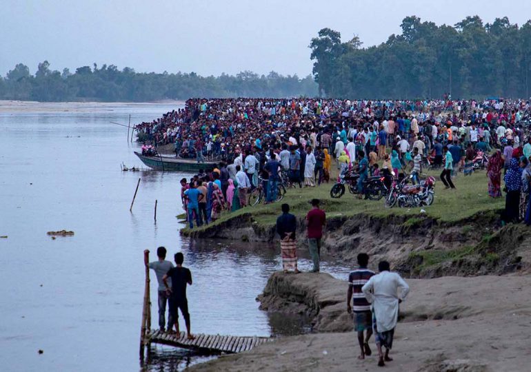 Al menos 51 muertos en Bangladés tras naufragio en un río
