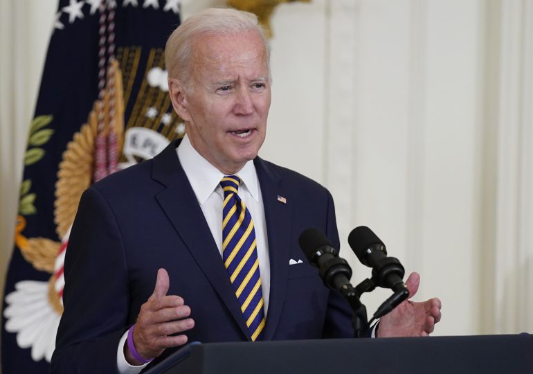 Biden rechaza declarar a Rusia como "Estado patrocinador del terrorismo"