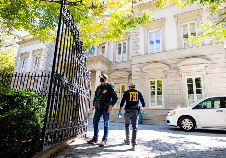 Policía allana propiedades en EEUU de multimillonario ruso sancionado
