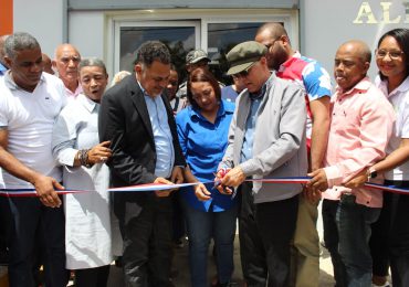 Alcalde Manuel Jiménez inaugura minialcaldía de El Almirante