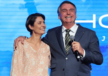 Primera dama brasileña promueve un mes de ayuno y oración por Bolsonaro