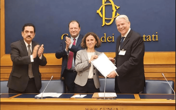 CEDIMAT firma convenio con Universidad de Bolonia