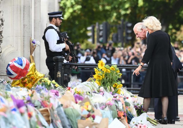 El Reino Unido inicia su largo y último adiós a Isabel II