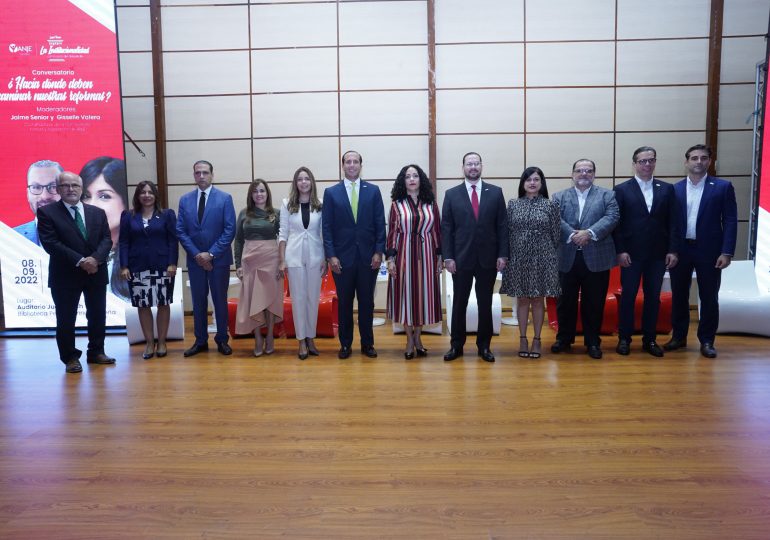 Jóvenes dialogan sobre institucionalidad y reformas en cuarta edición de Legal Trends