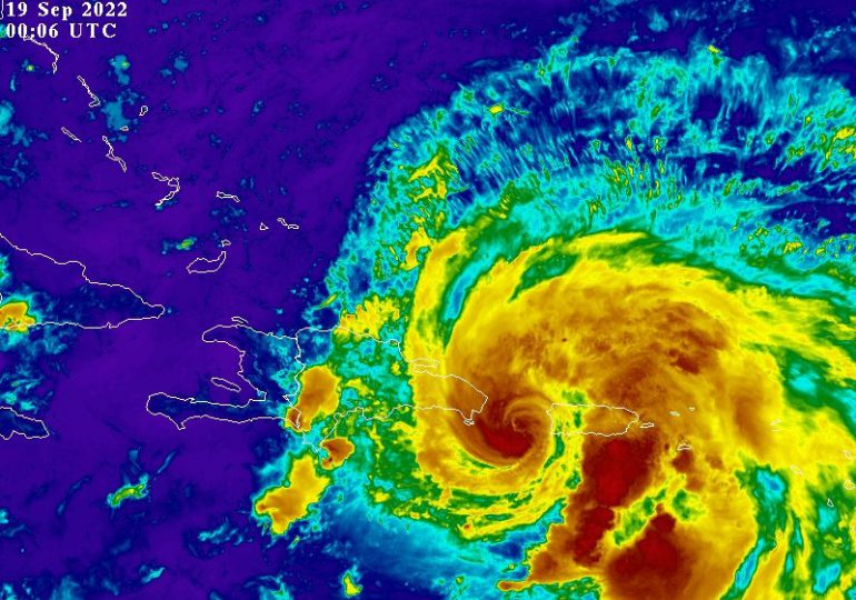 Onamet emite alerta de huracán Fiona cerca de Punta Cana