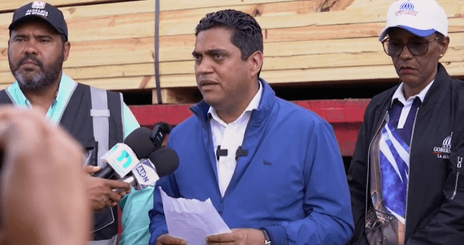 VIDEO|Fedomu entrega RD$27 millones en zinc y madera a Higüey y El Seibo