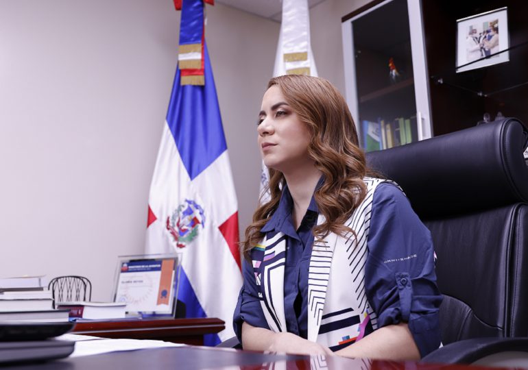 Gloria Reyes garantiza transparencia en entrega de subsidios