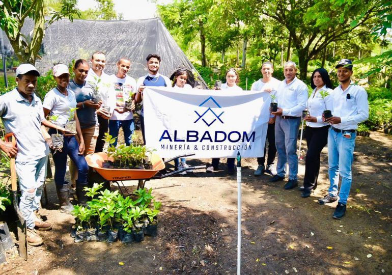 Jardín Botánico de Santiago recibe donación de Albadom