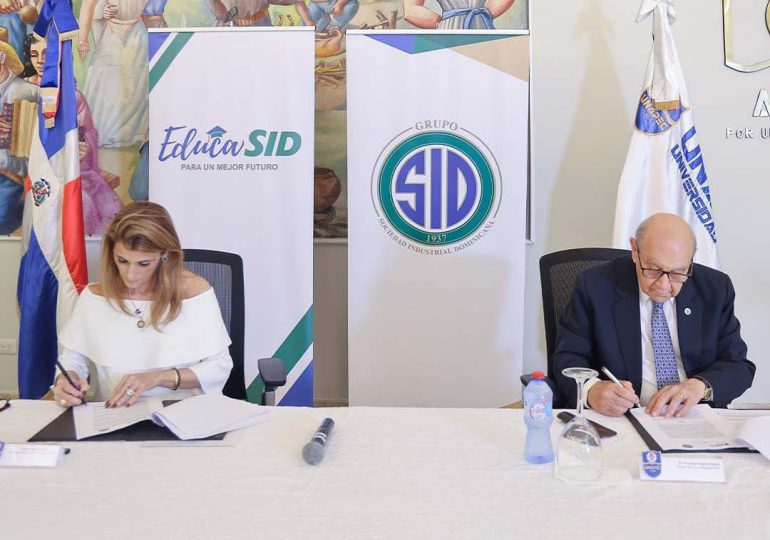 Grupo SID y UNAPEC firman acuerdo para entrega de becas