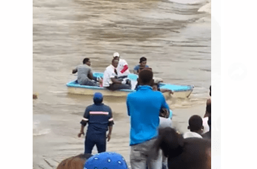 VIDEO| Joven da a luz en una canoa mientras esperaba ser trasladada a un hospital