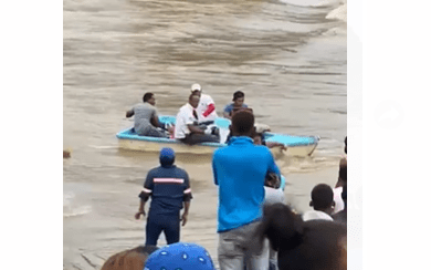 VIDEO| Joven da a luz en una canoa mientras esperaba ser trasladada a un hospital