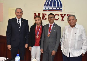 MESCYT ofrece becas a la diáspora dominicana residente en España